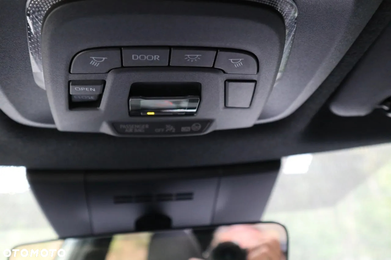 Toyota Corolla Cross 2.0 Hybrid Executive AWD - 21