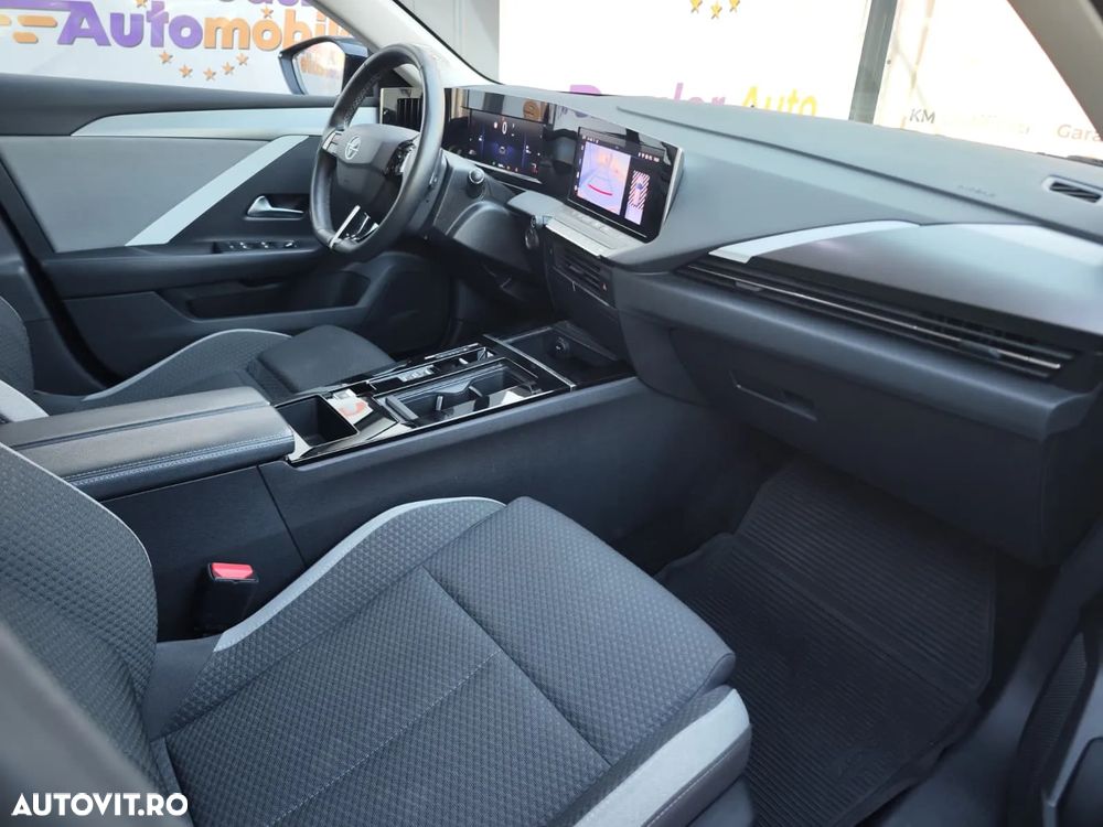 Opel Astra 1.2L Turbo Start/Stop AT8 Business Edition - 17