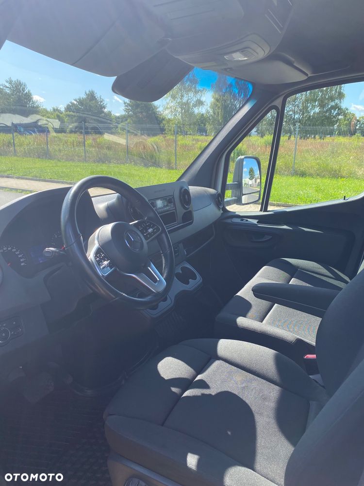 Mercedes-Benz Sprinter - 8