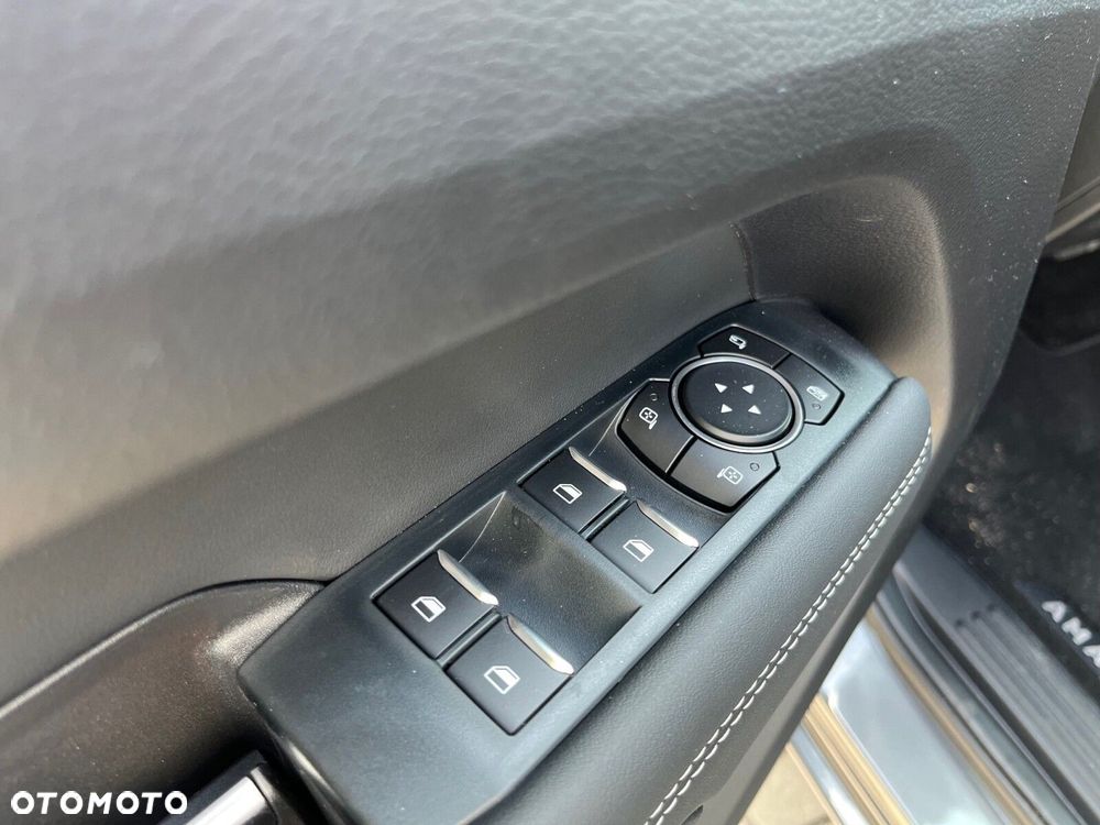 Volkswagen Amarok - 15