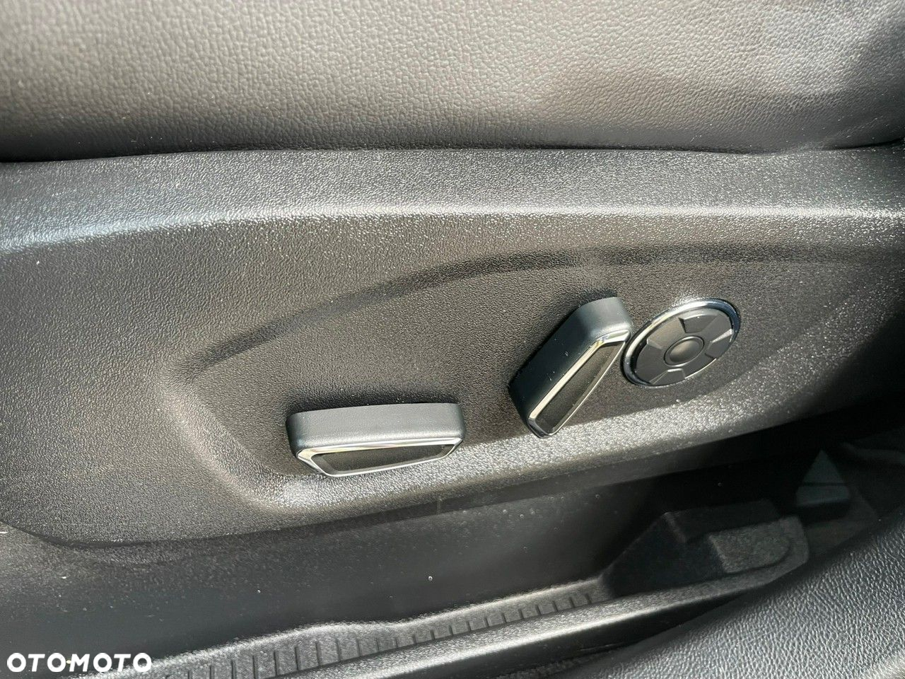 Ford S-Max - 13