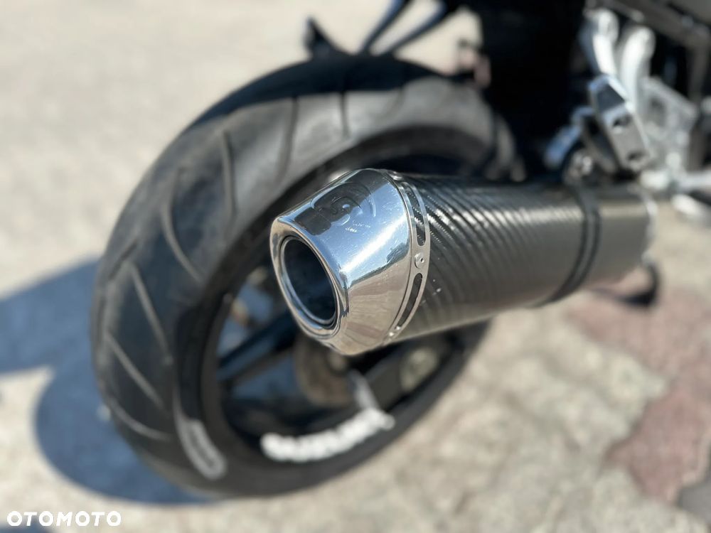 Suzuki GSX - 17