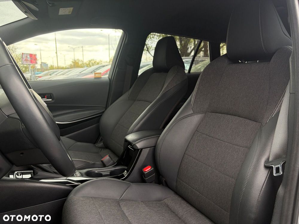 Toyota Corolla 1.8 Hybrid Comfort - 23