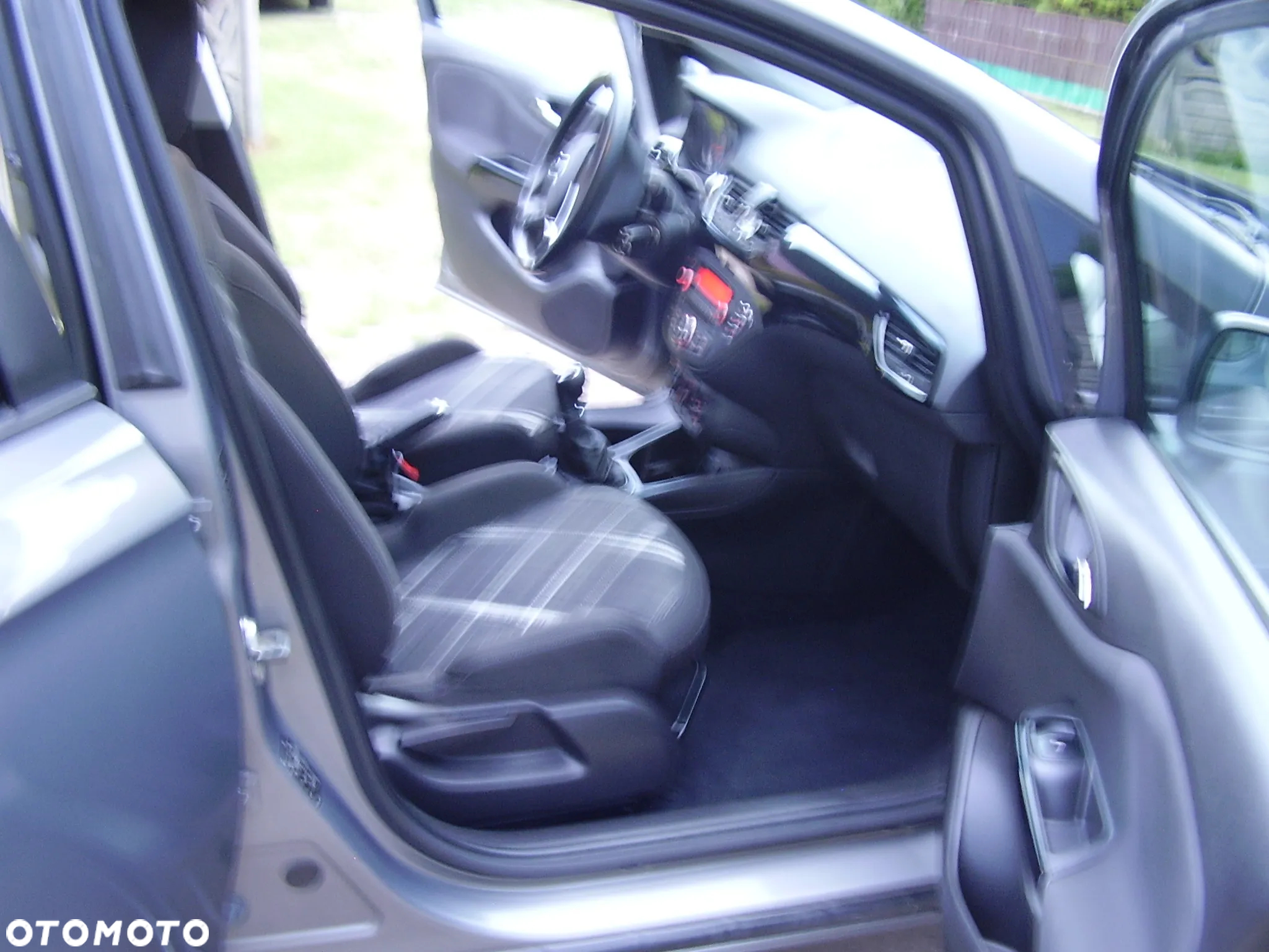 Opel Corsa 1.4 T Cosmo S&S - 34