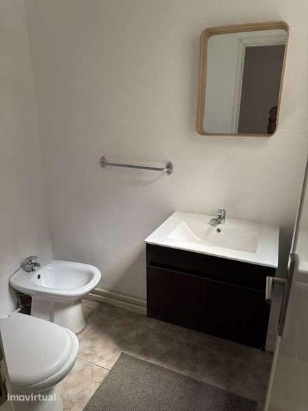Vendo T4 centro de famalicao - Grande imagem: 4/8
