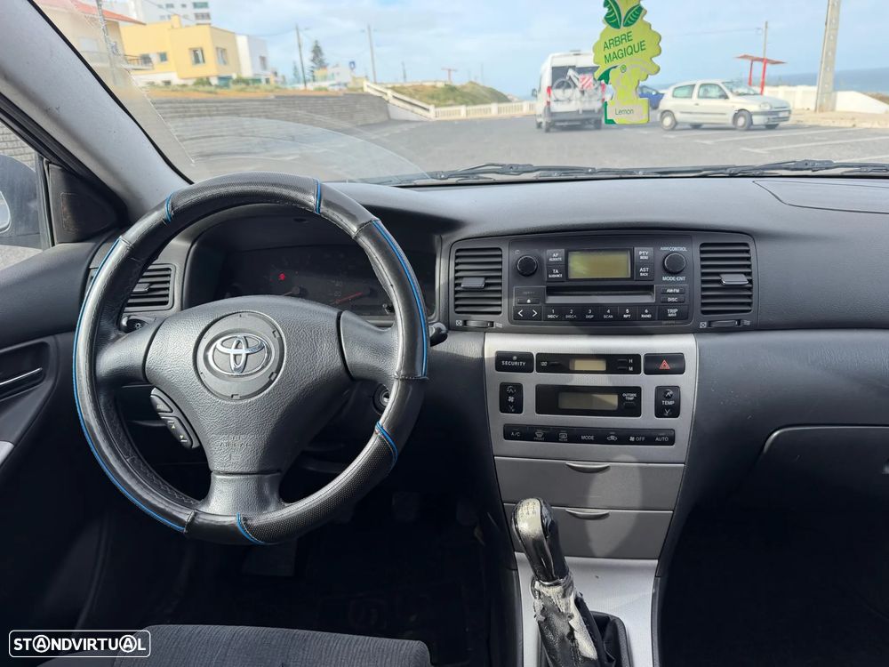 Toyota Corolla 1.4 SE - 12