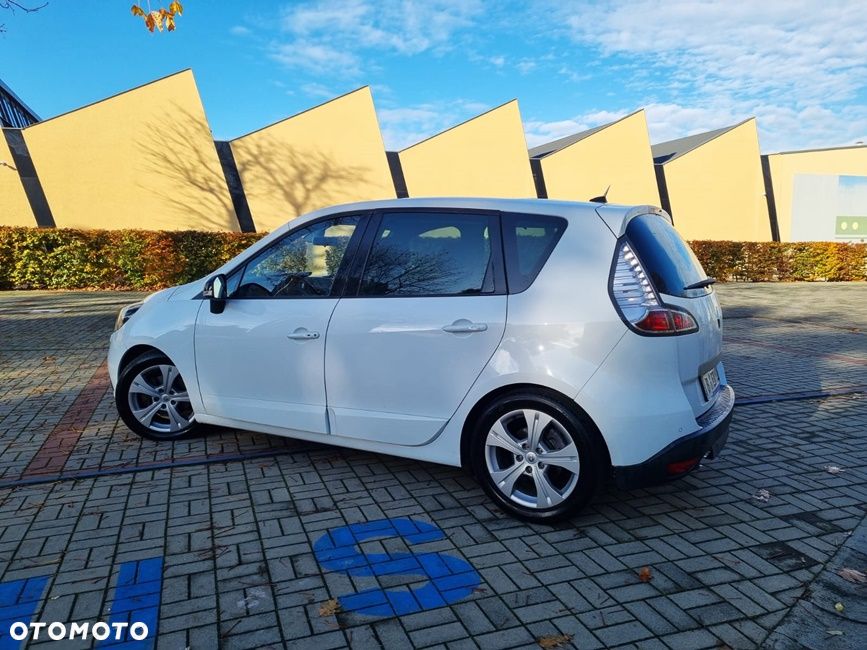 Renault Scenic dCi 160 Bose Edition - 8