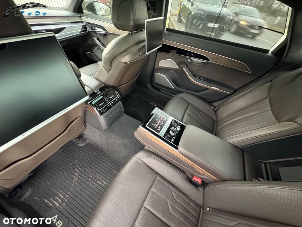 Audi A8 - 30