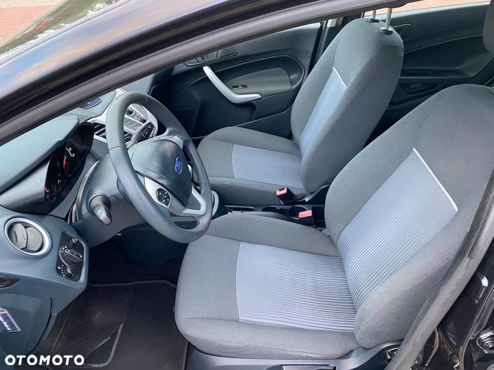 Ford Fiesta 1.25 Champions Edition - 8