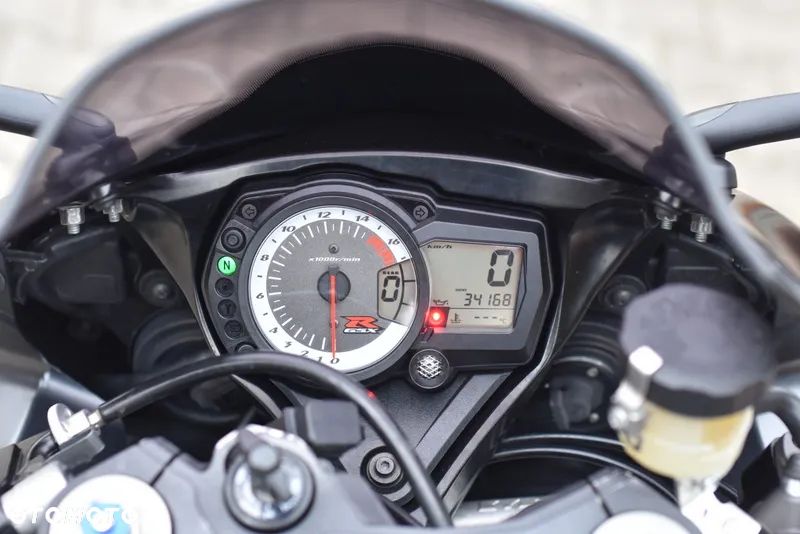 Suzuki GSX-R - 34