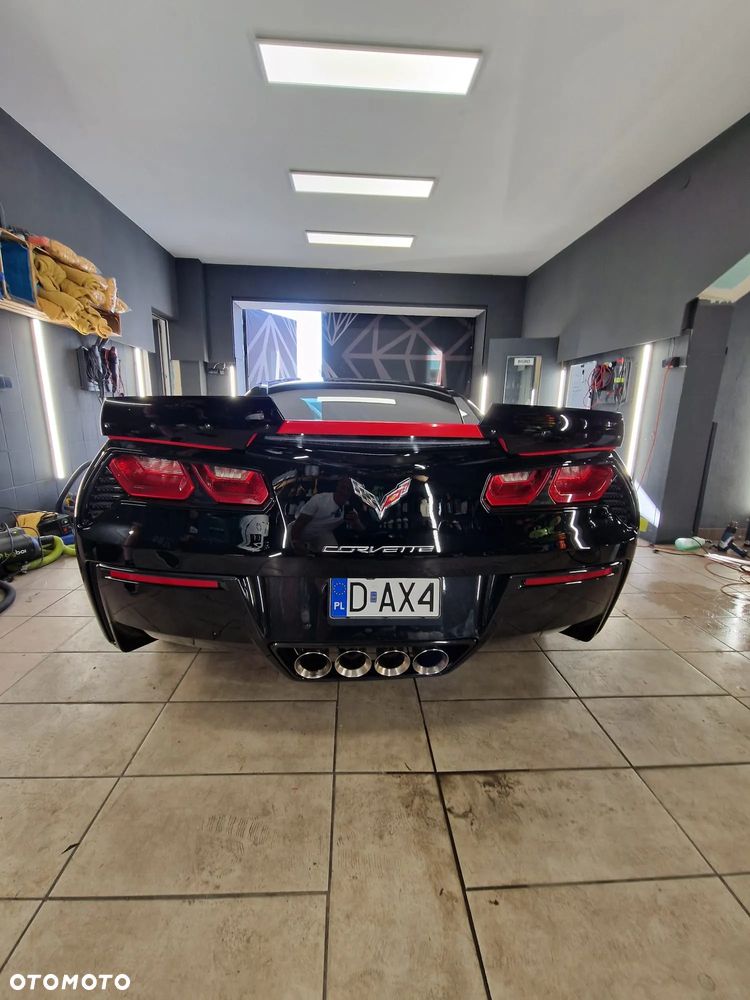 Chevrolet Corvette - 10