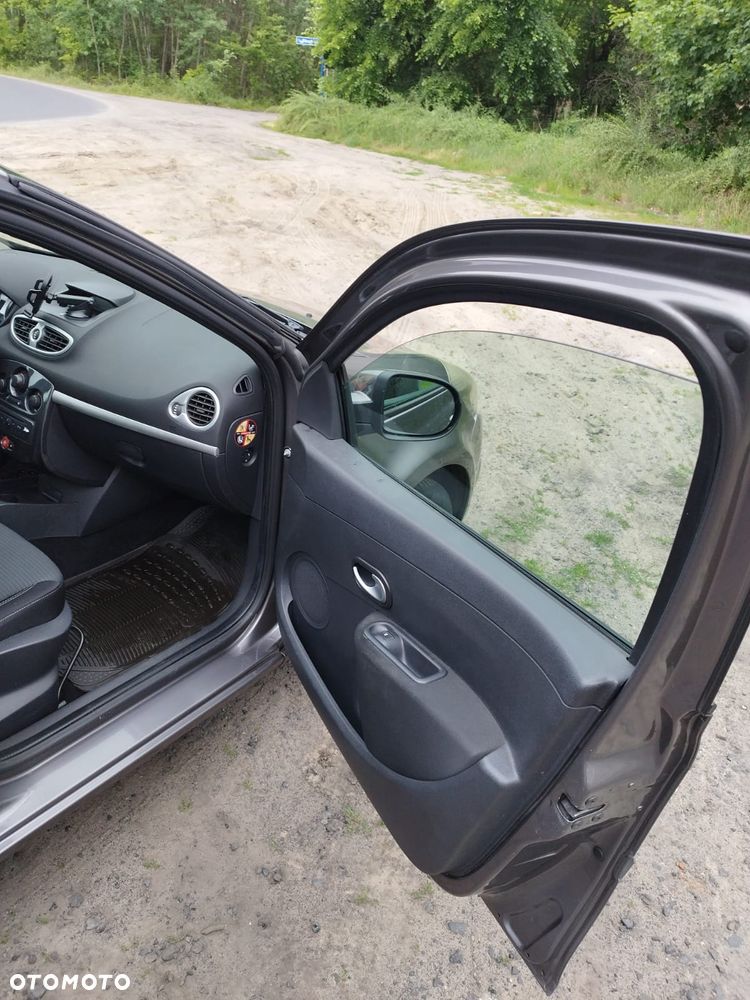 Renault Clio 1.2 16V Expression - 10