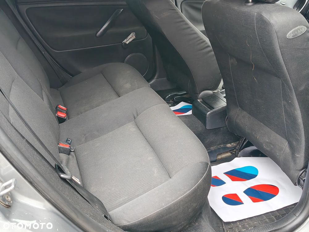 Volkswagen Passat - 17