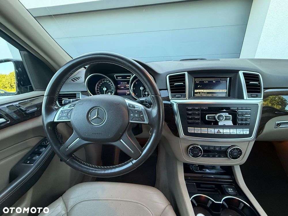 Mercedes-Benz ML 350 BlueTEC 4-Matic - 6