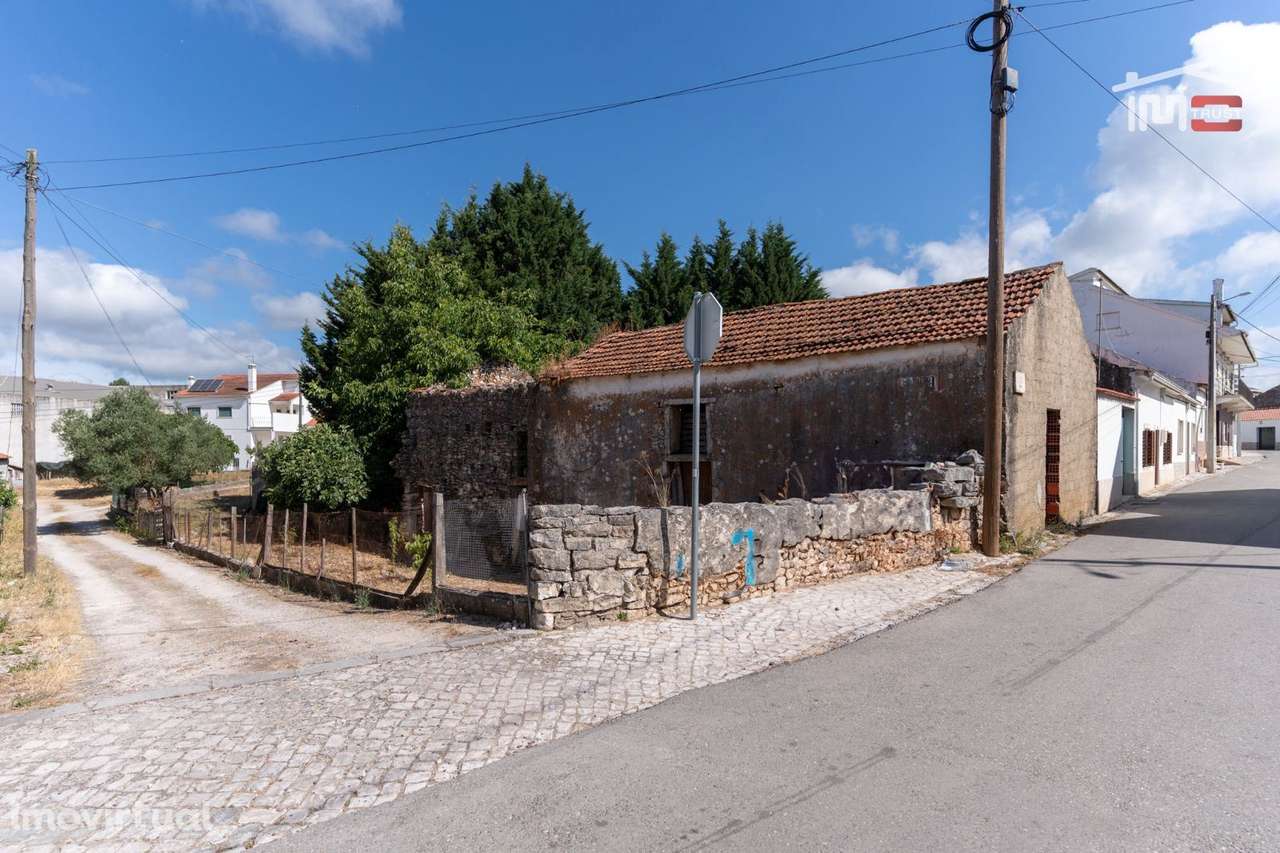 Barracão e terreno com possibilidade de transformação para Habitação - Grande imagem: 2/27