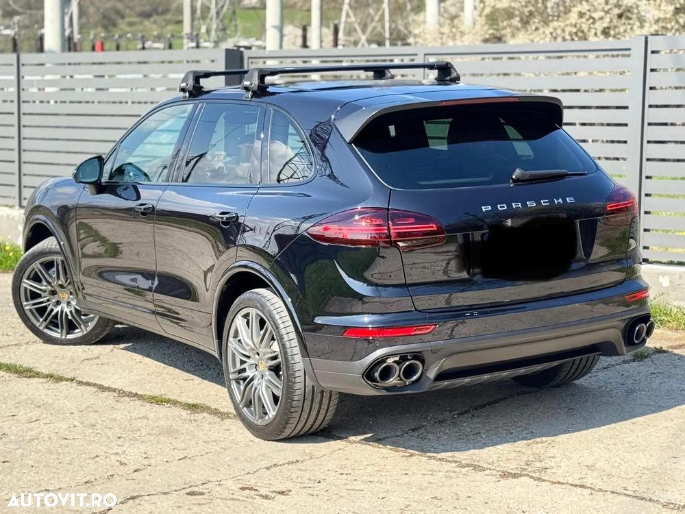 Porsche Cayenne Platinum Edition - 3