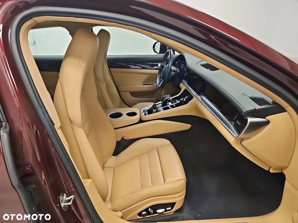 Porsche Panamera Standard - 9