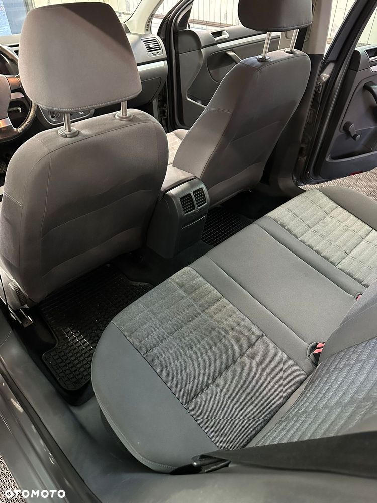Volkswagen Golf - 7