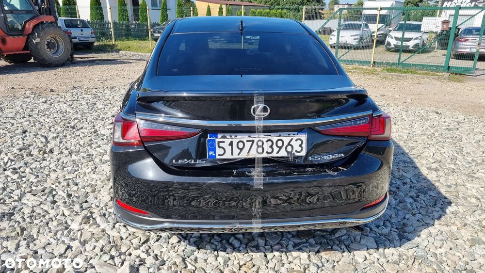 Lexus ES 300h Style Edition - 15