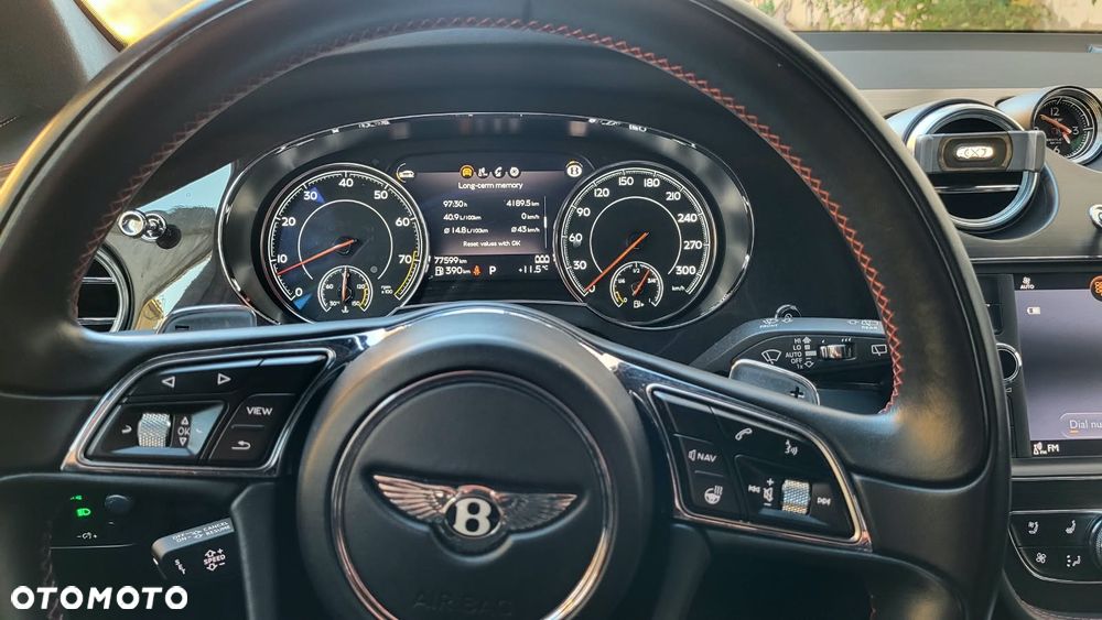 Bentley Bentayga V8 - 10