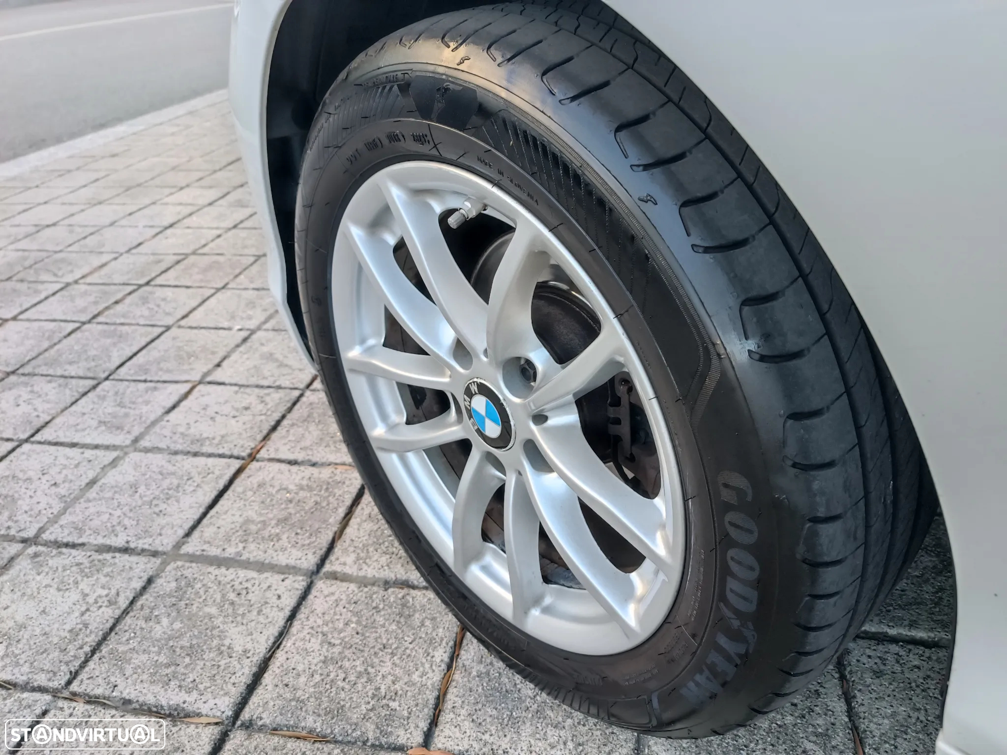 BMW 116 d EDynamics Line Sport - 28