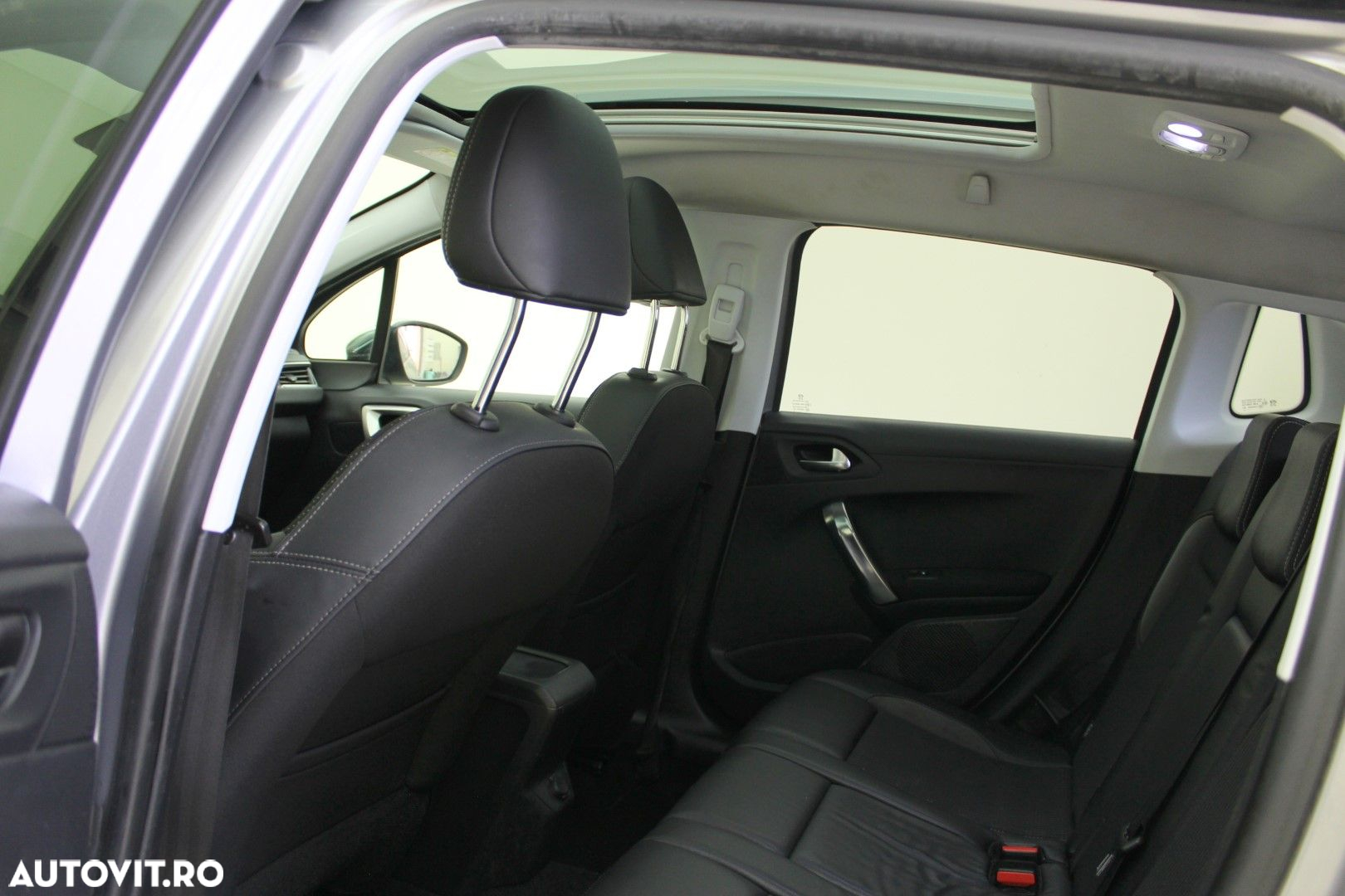 Peugeot 2008 - 9