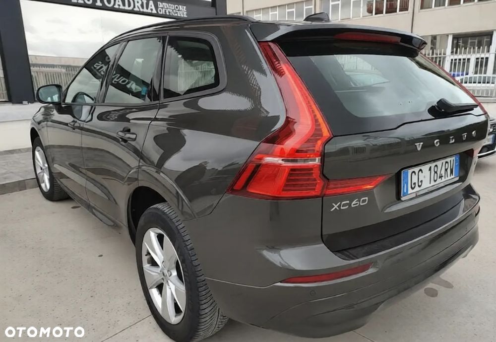 Volvo XC 60 B4 D AWD Core - 3