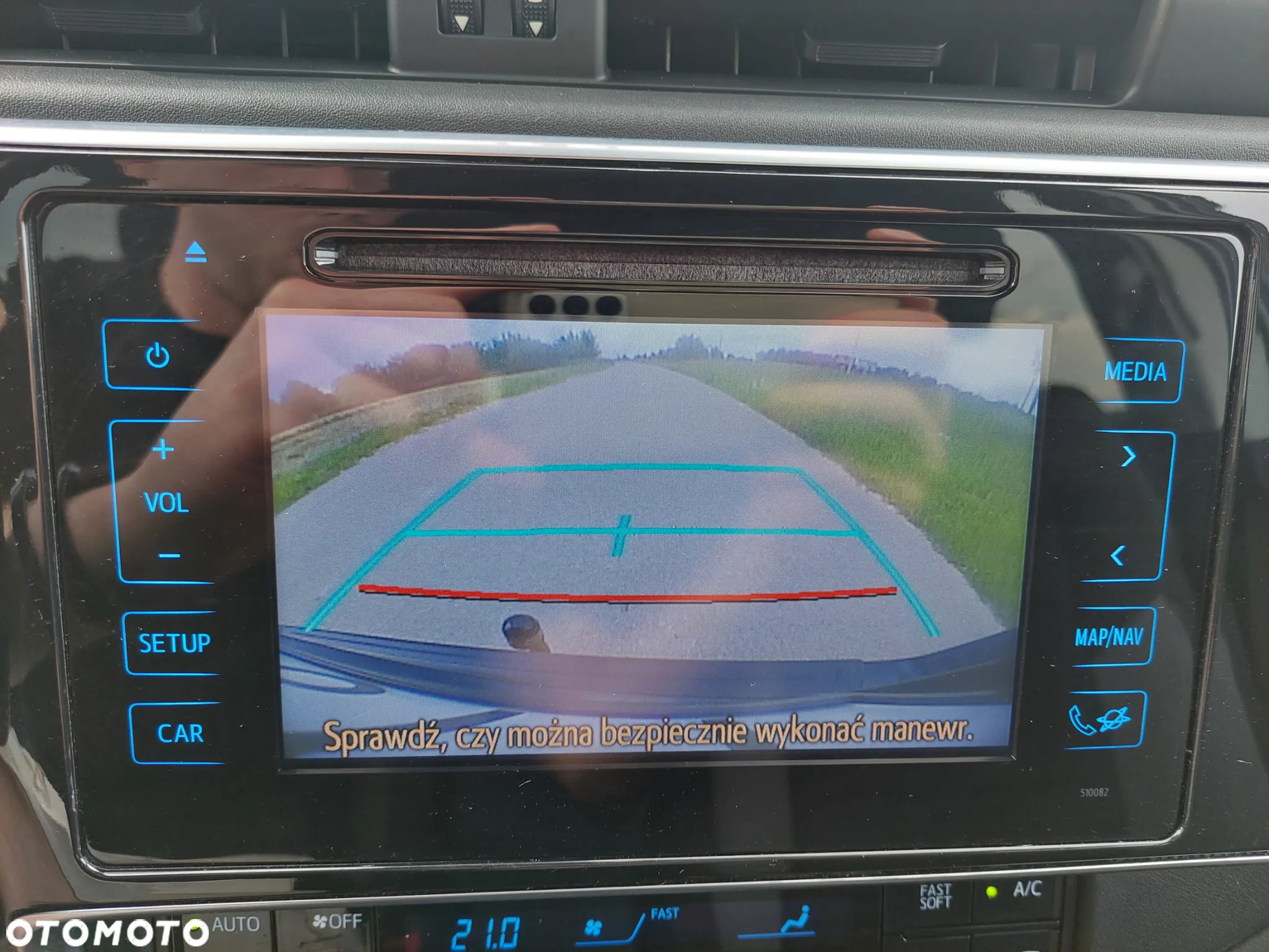 Toyota Auris Hybrid 135 Premium - 29