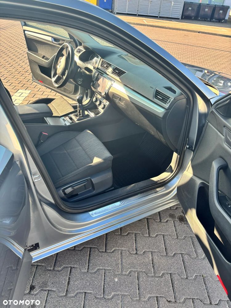 Skoda Superb 2.0 TDI Ambition - 19