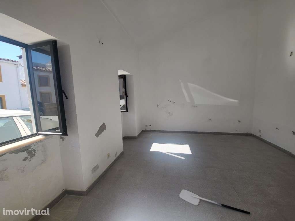 Moradia T1 com Sotão - Grande imagem: 5/9