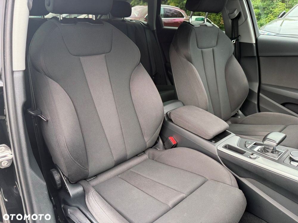 Audi A4 Avant 45 TFSI S tronic - 28