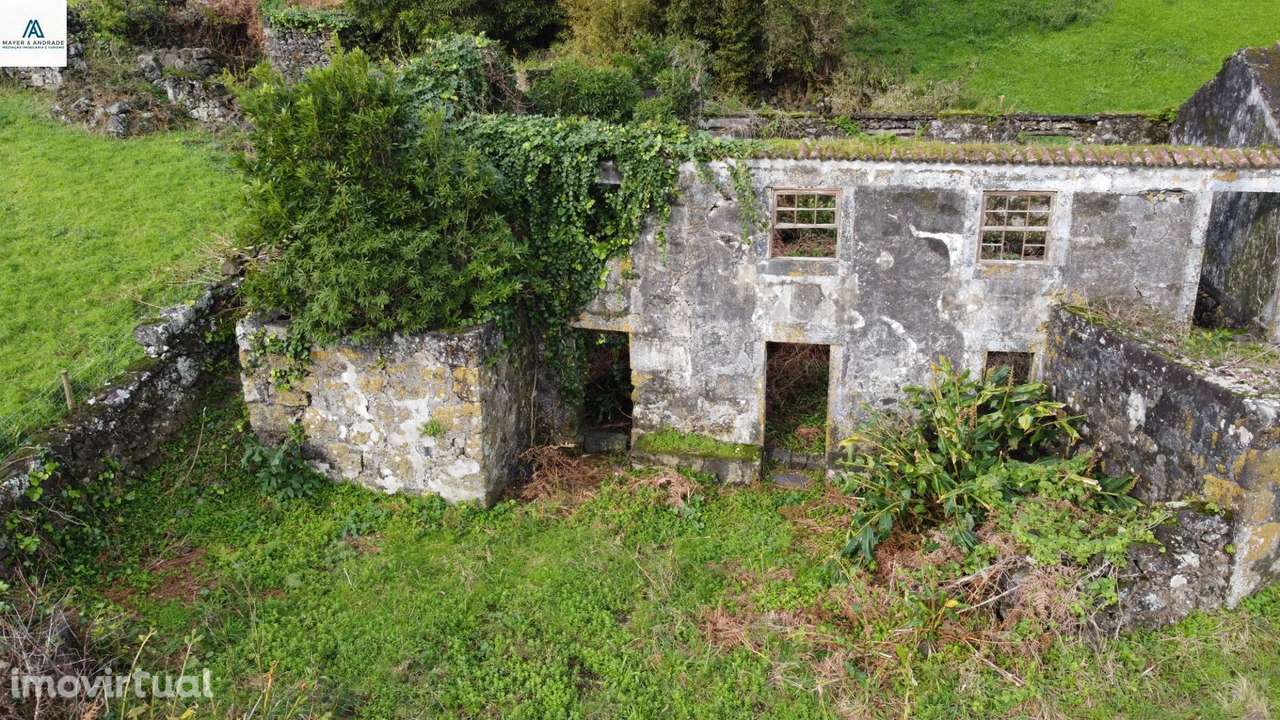 Ruina com Potencial de construçao - Grande imagem: 3/30