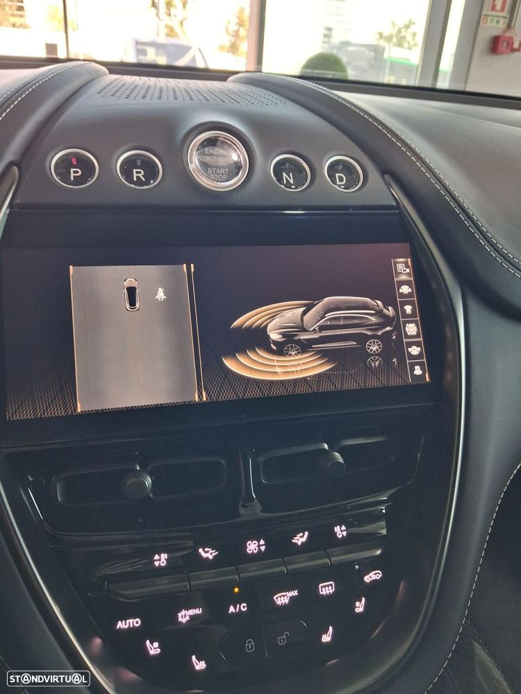 Aston Martin DBX 707 - 13