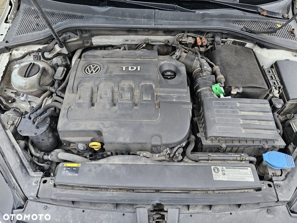 Volkswagen Golf Variant 2.0 TDI (BlueMotion Technology) Highline - 29