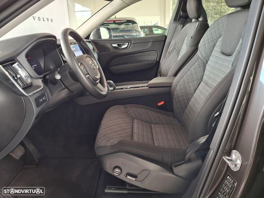 Volvo XC 60 2.0 T6 PHEV Core AWD - 13