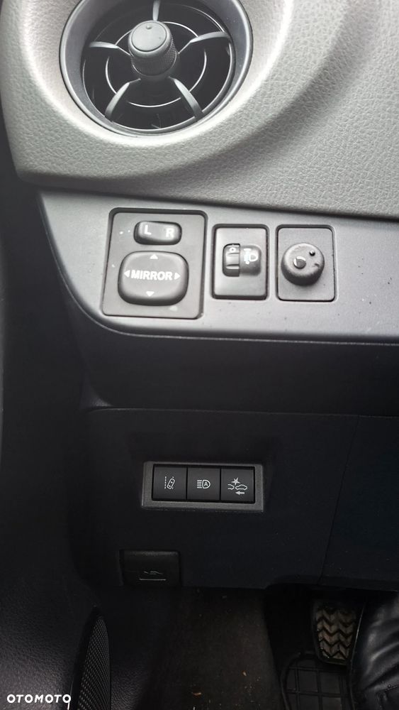 Toyota Yaris 1.5 Life - 13