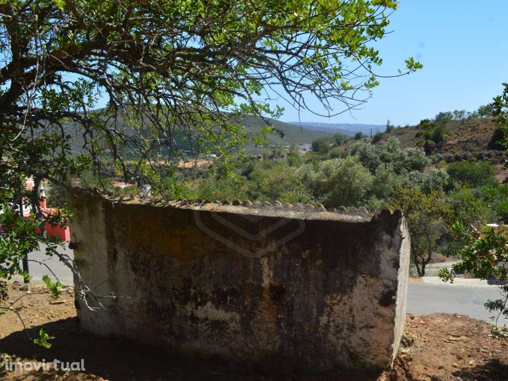 Terreno com ruina, Alte, Algarve - Grande imagem: 2/25