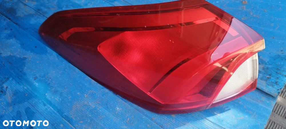 lampa lewy tył focus mk4 kombi - 2