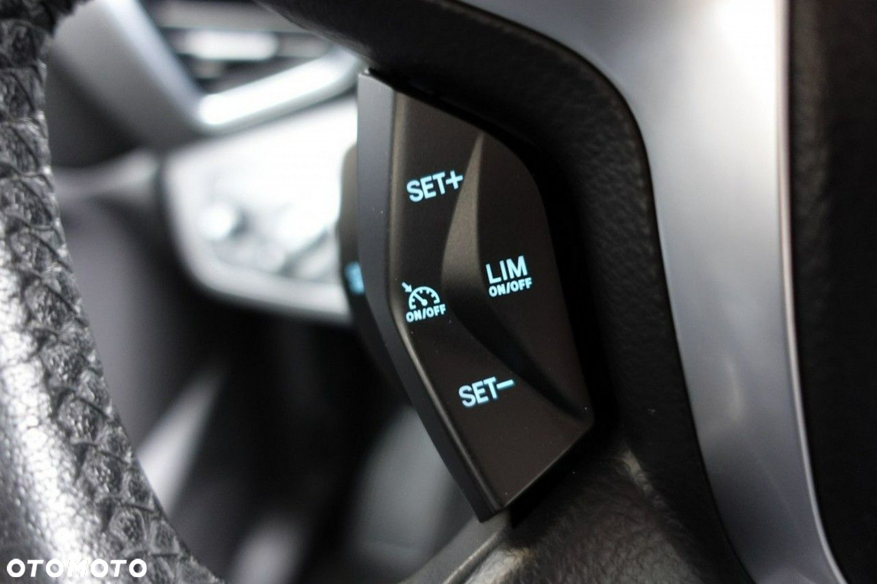 Ford Kuga - 23