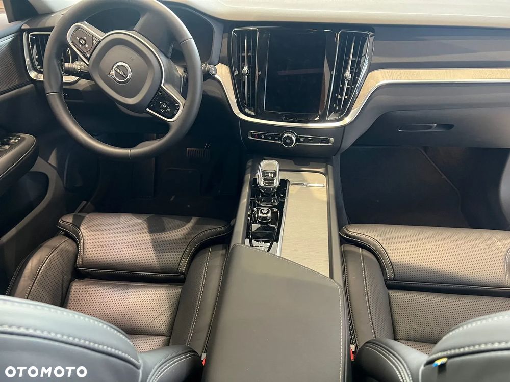 Volvo V60 B4 B DKG Ultimate Dark - 18