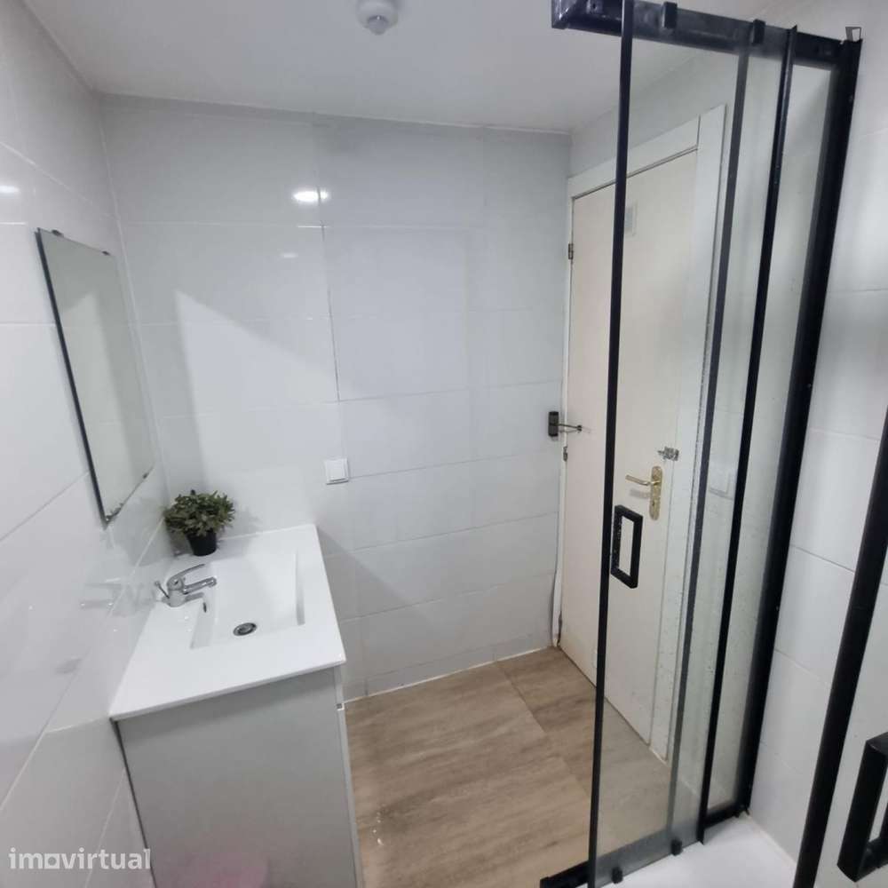 Quarto - localizado em Picoas Lisbon - Grande imagem: 2/19