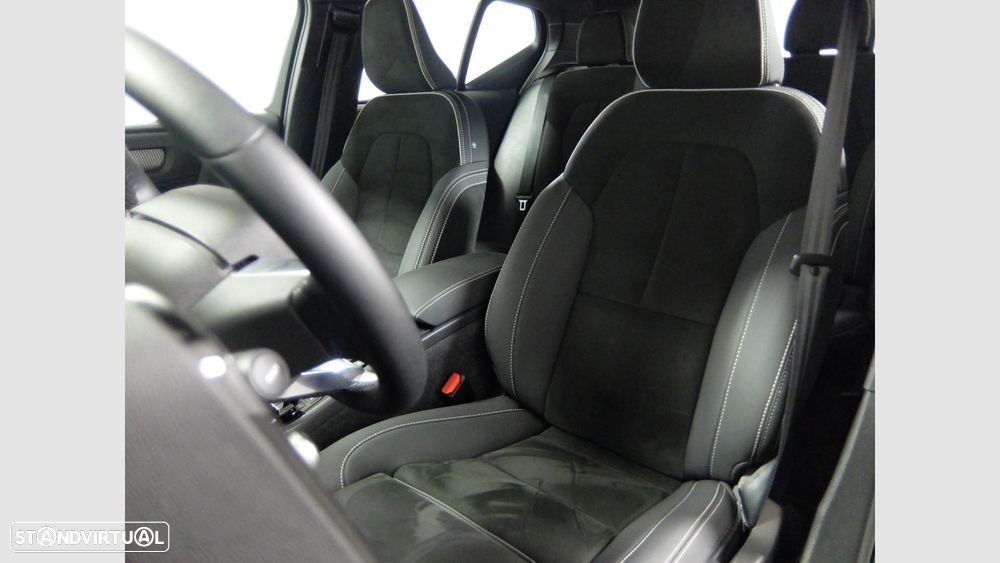 Volvo XC 40 1.5 T2 Plus Dark Auto - 14