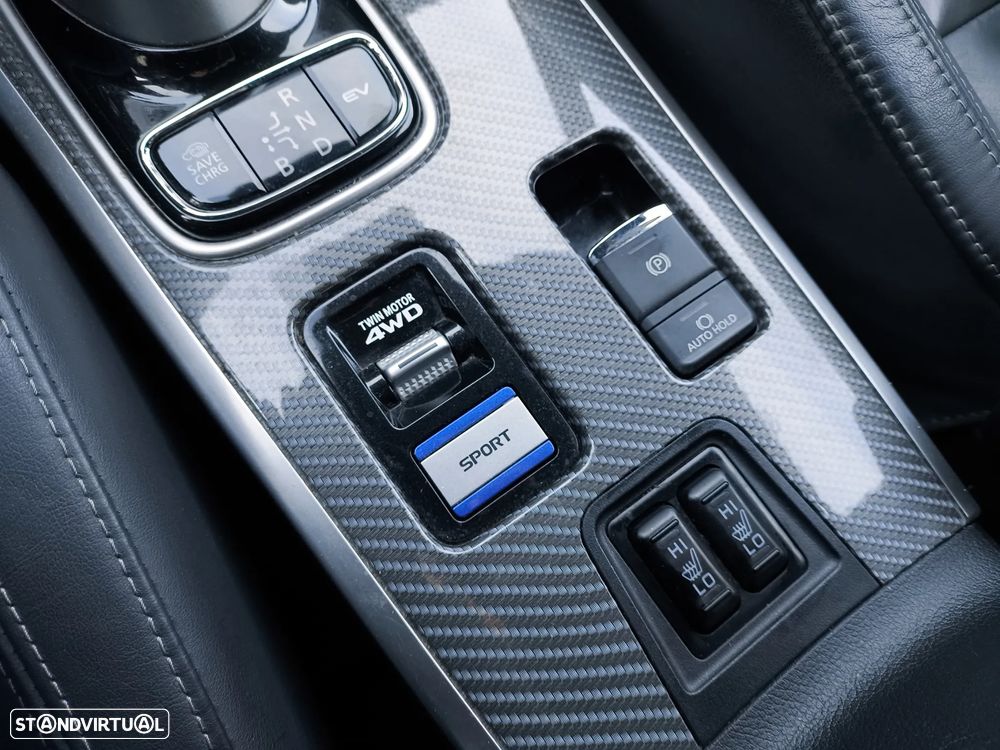 Mitsubishi Outlander - 21