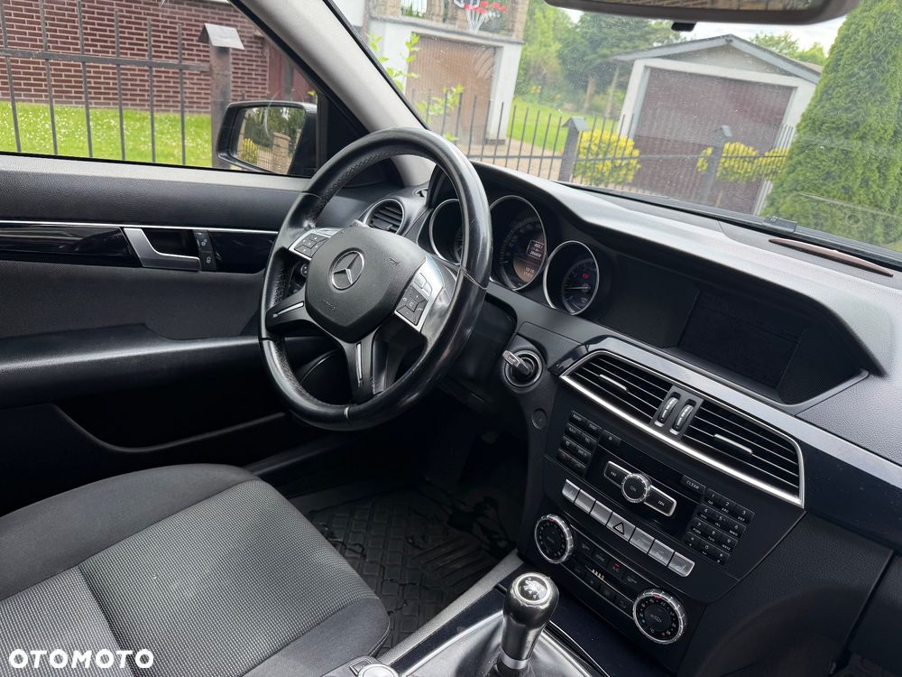Mercedes-Benz Klasa C 200 (BlueEFFICIENCY) - 17