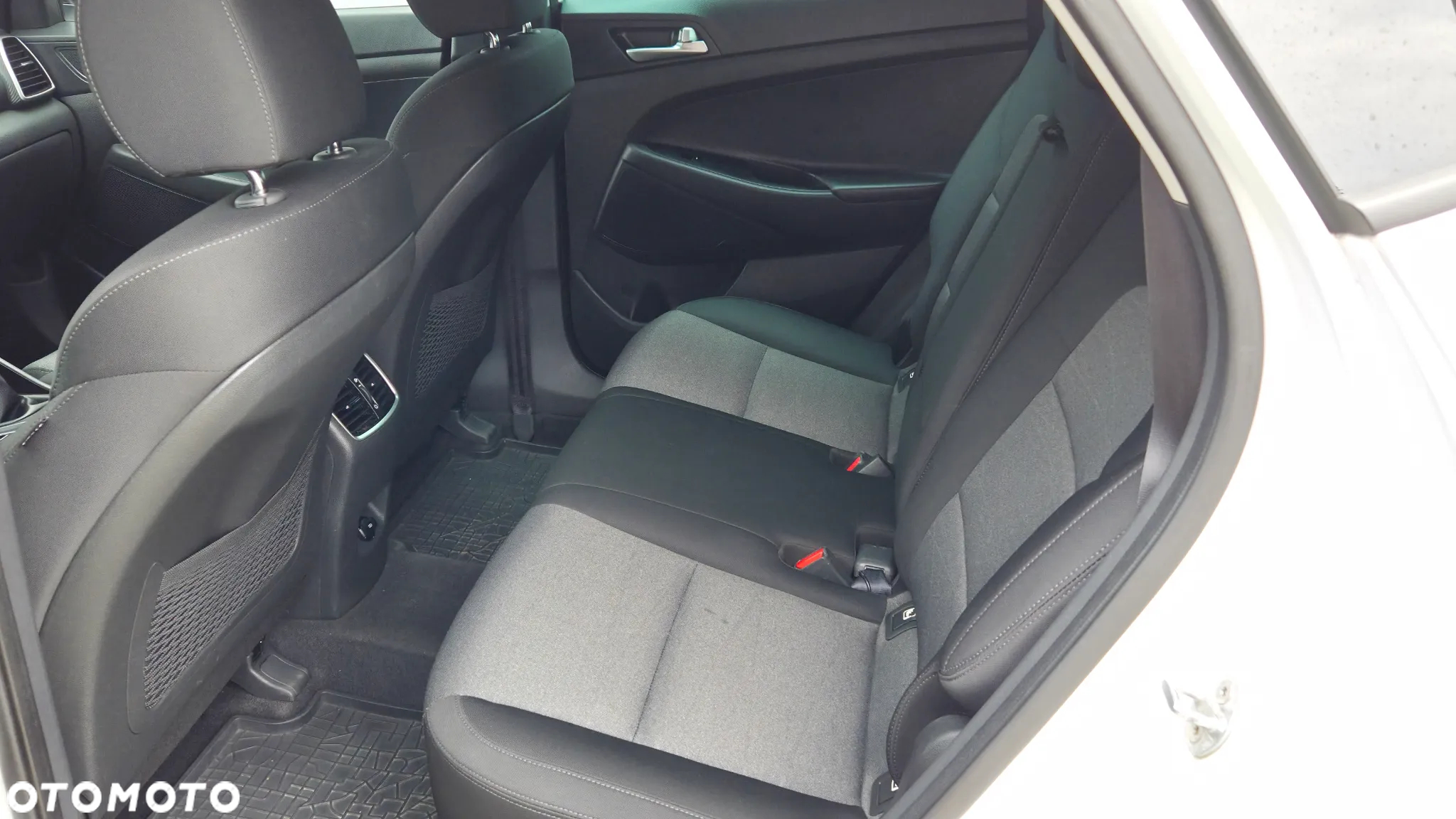 Hyundai Tucson 1.6 GDI BlueDrive Comfort 2WD - 10