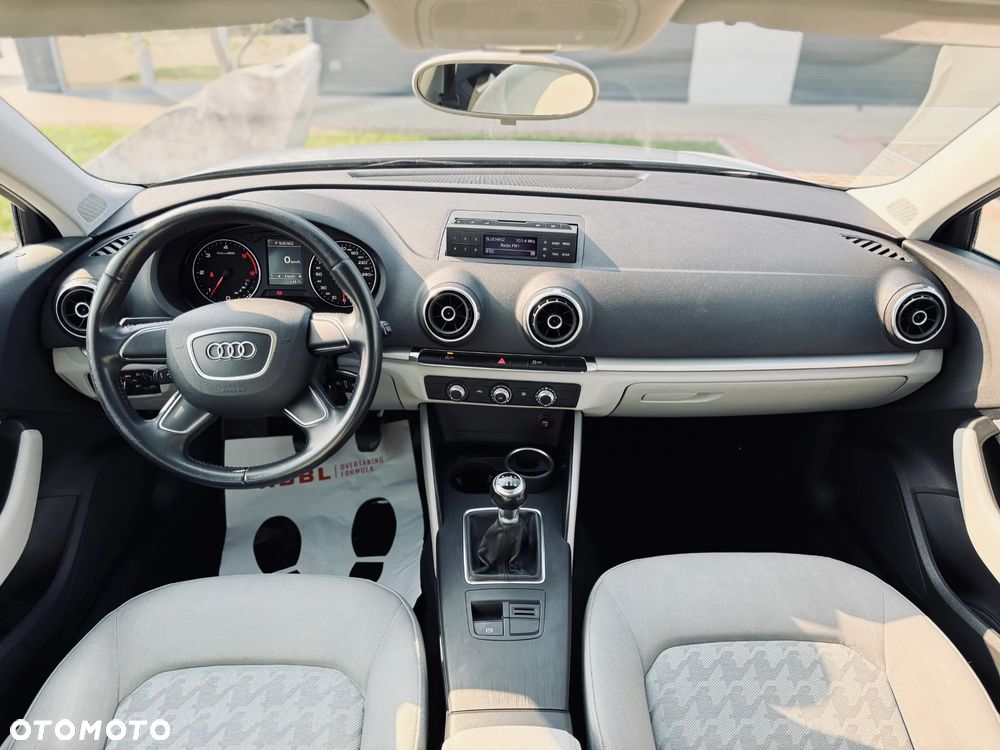 Audi A3 Sportback 1.6 TDI clean diesel Ambiente - 18