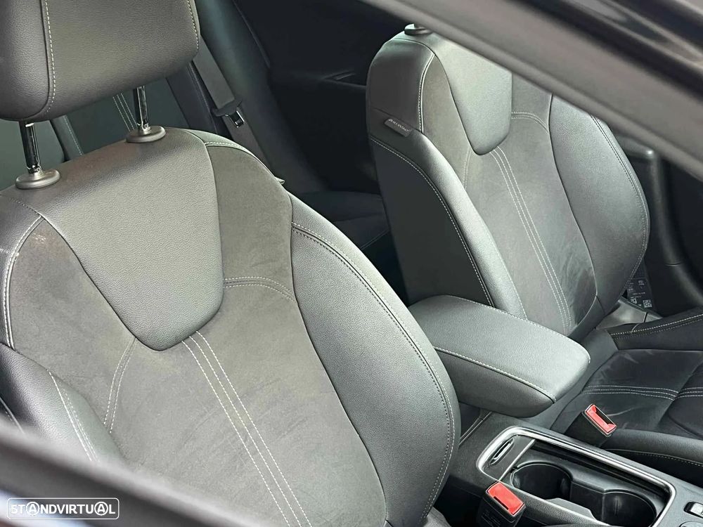 Opel Astra 1.2 T Ultimate S/S - 43