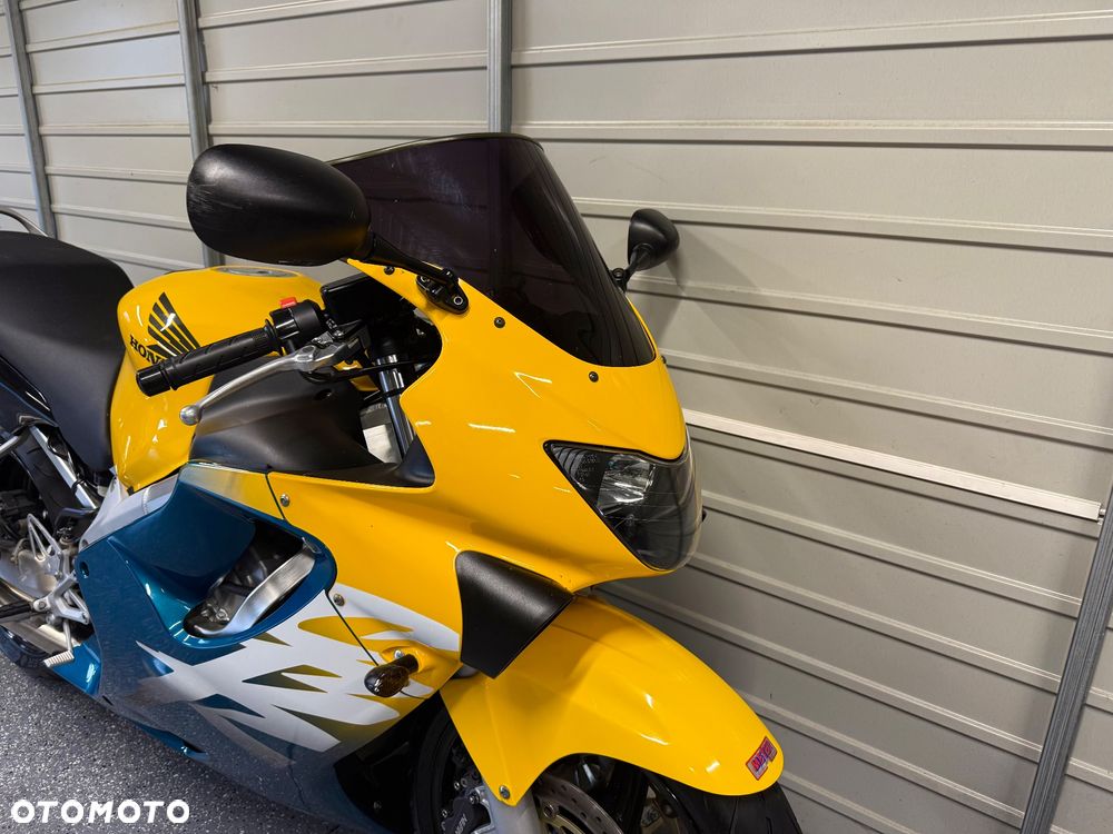 Honda CBR - 8