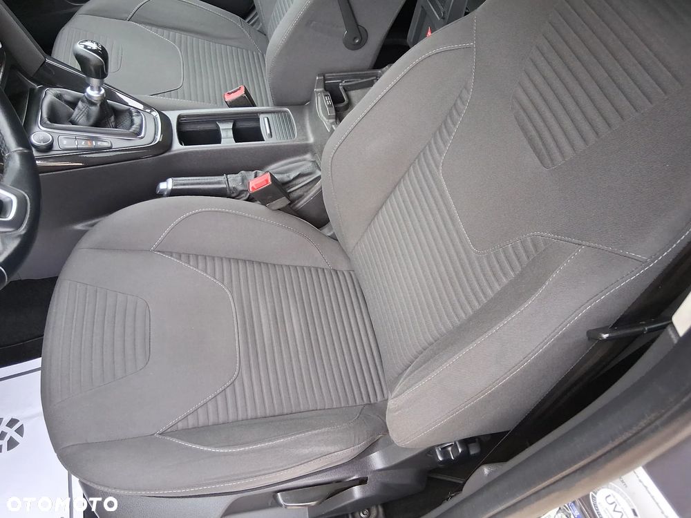 Ford Focus 2.0 TDCi DPF Titanium - 14