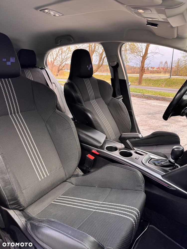 Renault Megane 1.5 dCi GT Line EDC - 9